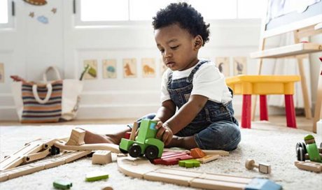 Faire garder son enfant de moins de 6 ans en micro-crèche à Saint-Denis et sa région