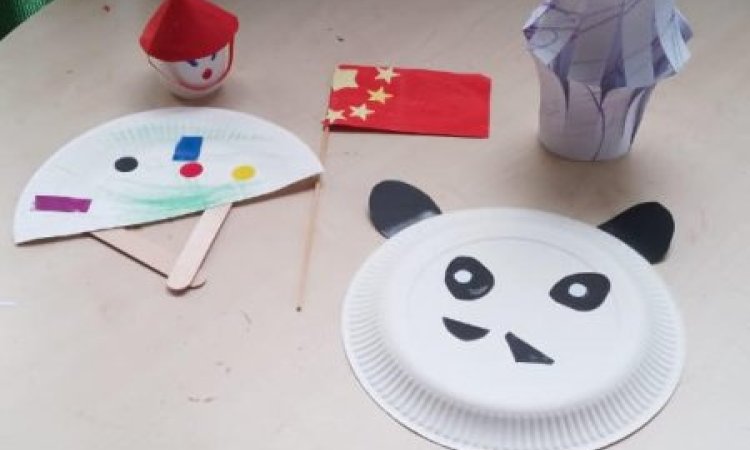 Masque et éventail sur le thème de La Chine 